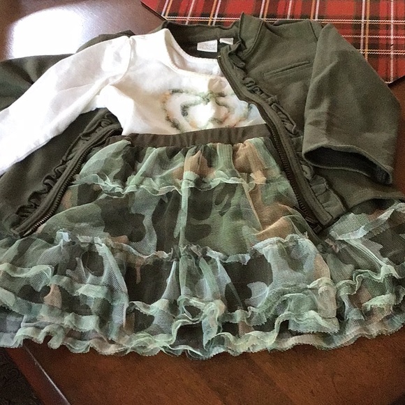 Little girls’ 3 piece camo outfit - Picture 2 of 5